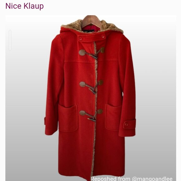 Too small for me , it's really beautiful. RED HOODED COAT - Picture 4 of 5